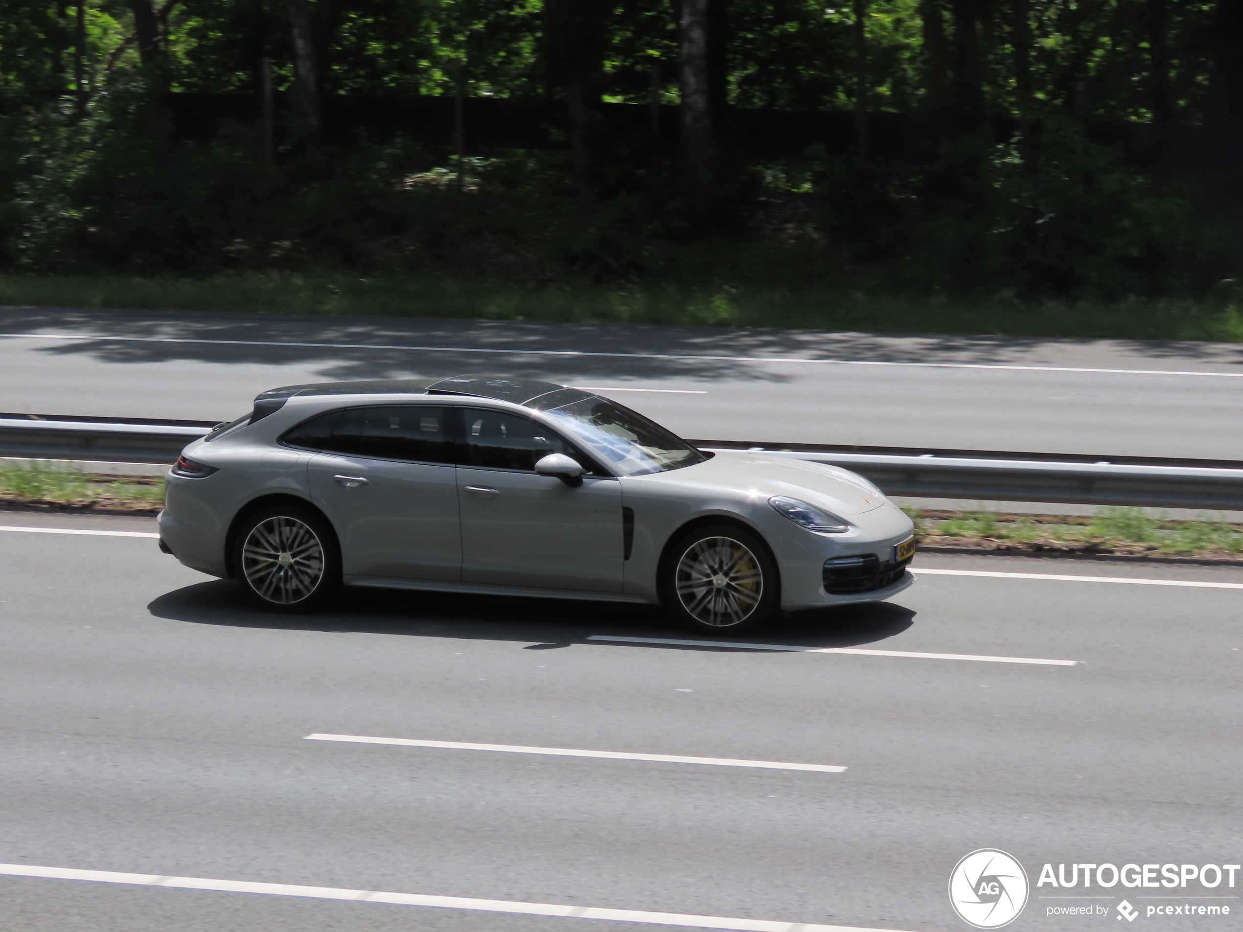 Porsche 971 Panamera Turbo S E-Hybrid Sport Turismo