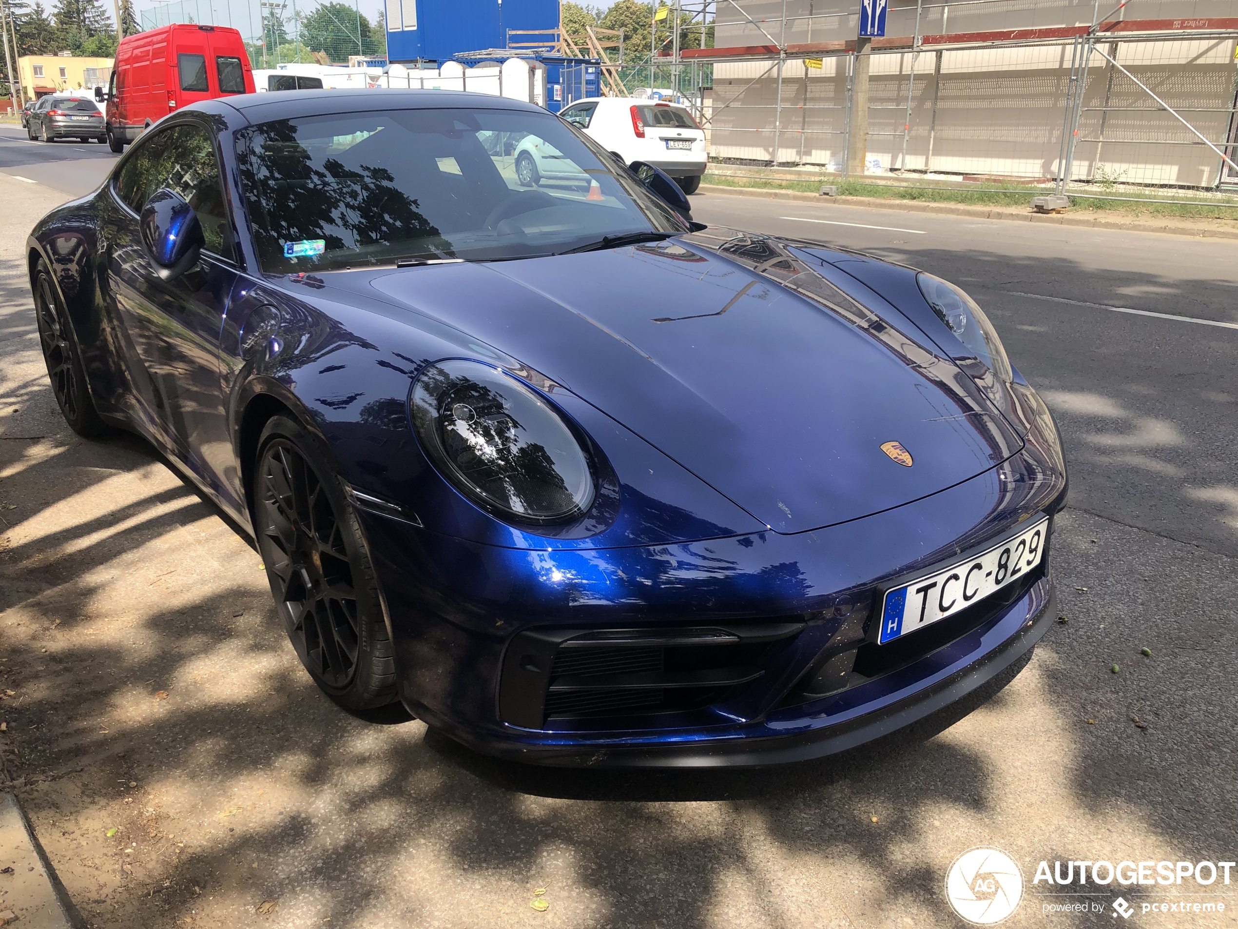 Porsche 992 Carrera 4 GTS