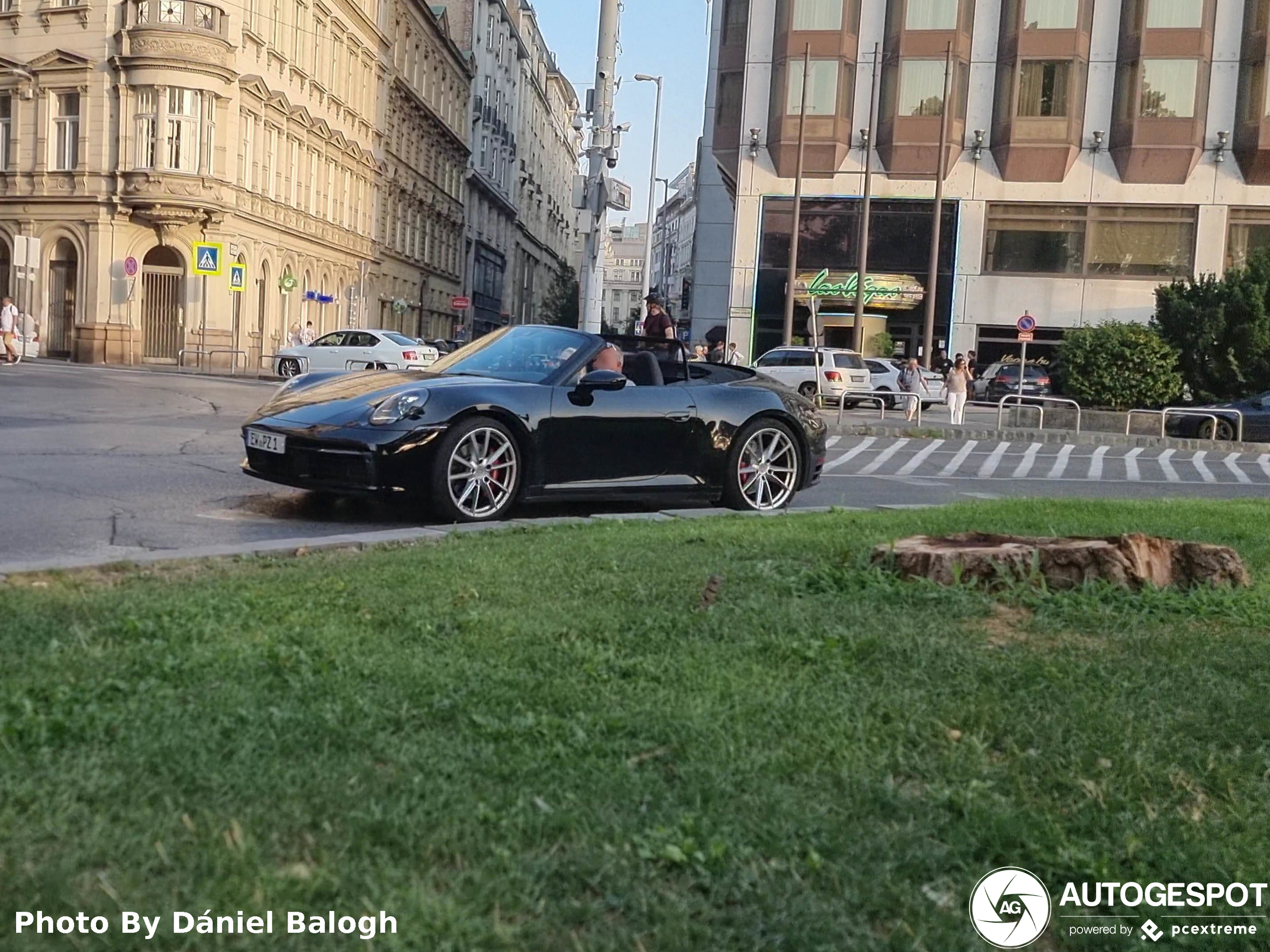 Porsche 992 Carrera 4S Cabriolet