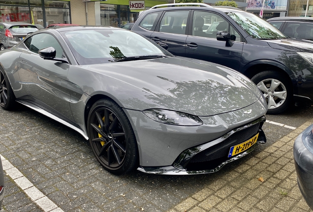 Aston Martin V8 Vantage 2018