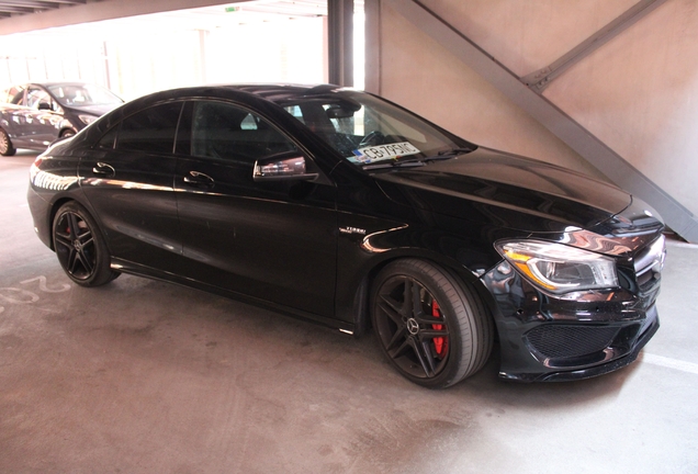 Mercedes-Benz CLA 45 AMG C117