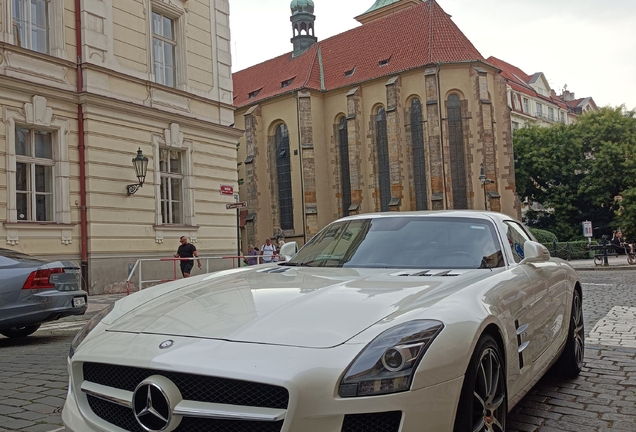 Mercedes-Benz SLS AMG