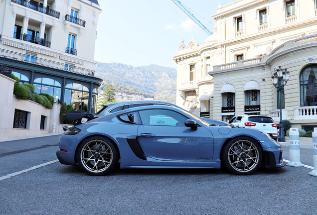 Porsche 718 Cayman GT4 RS Weissach Package