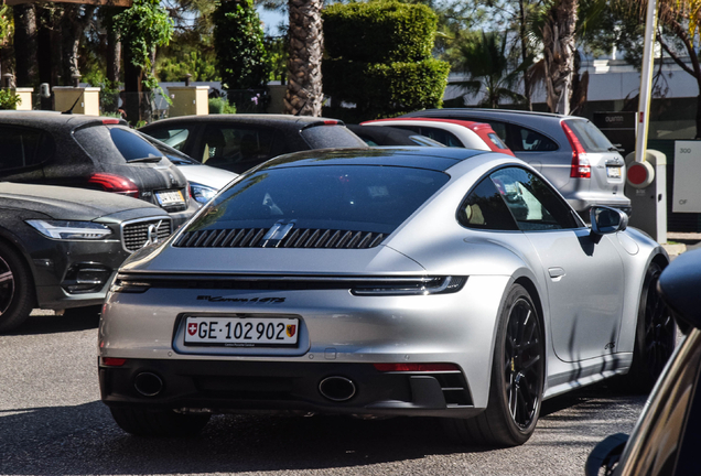 Porsche 992 Carrera 4 GTS