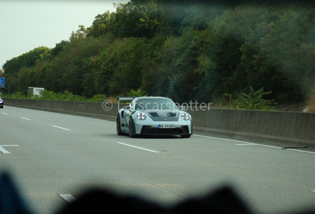 Porsche 992 GT3 RS Weissach Package