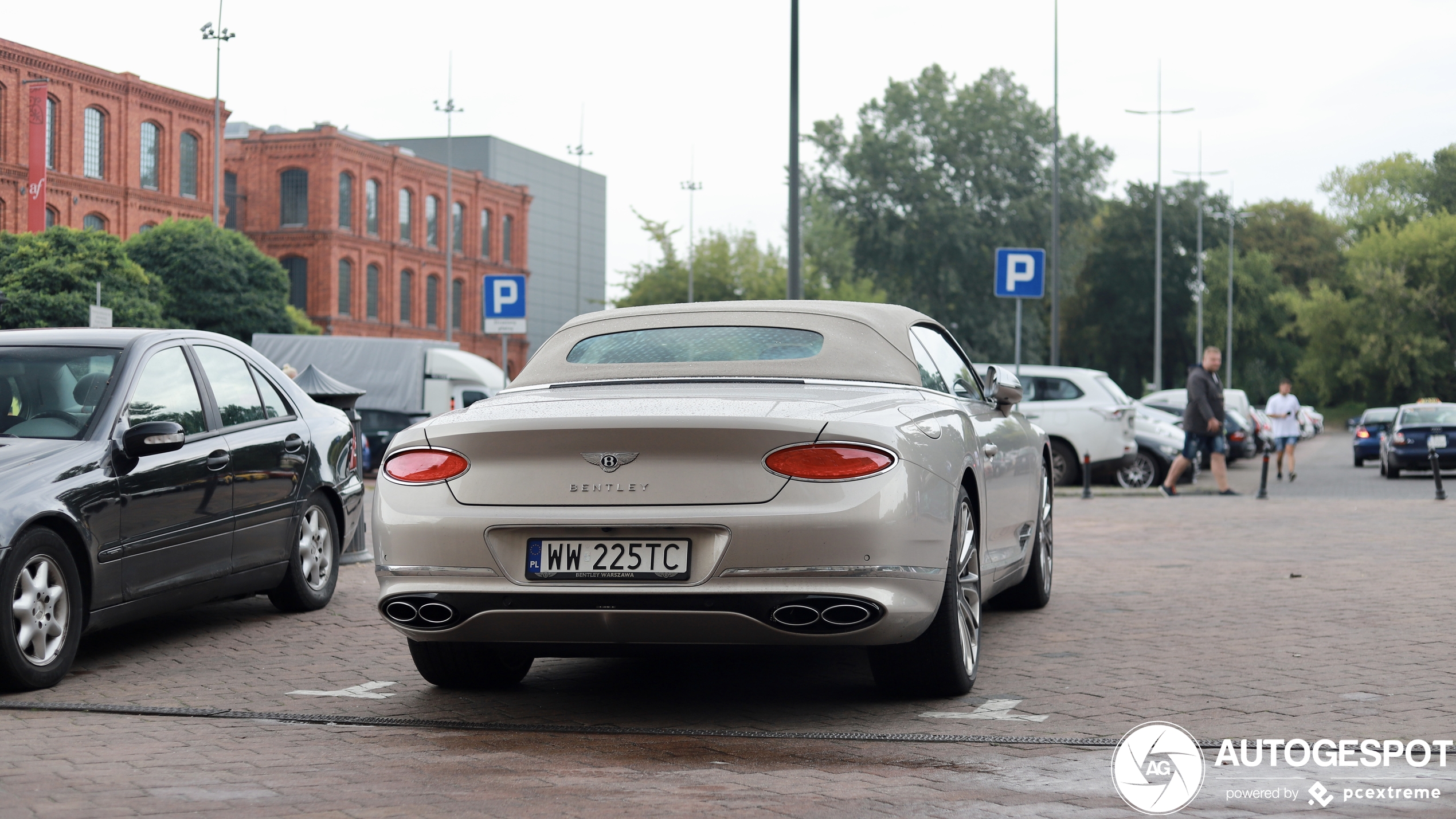 Bentley Continental GTC V8 2020 Mulliner