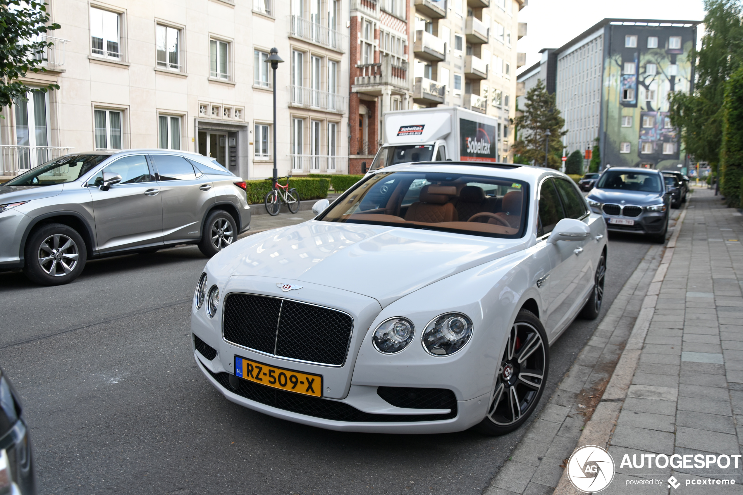 Bentley Flying Spur V8 S