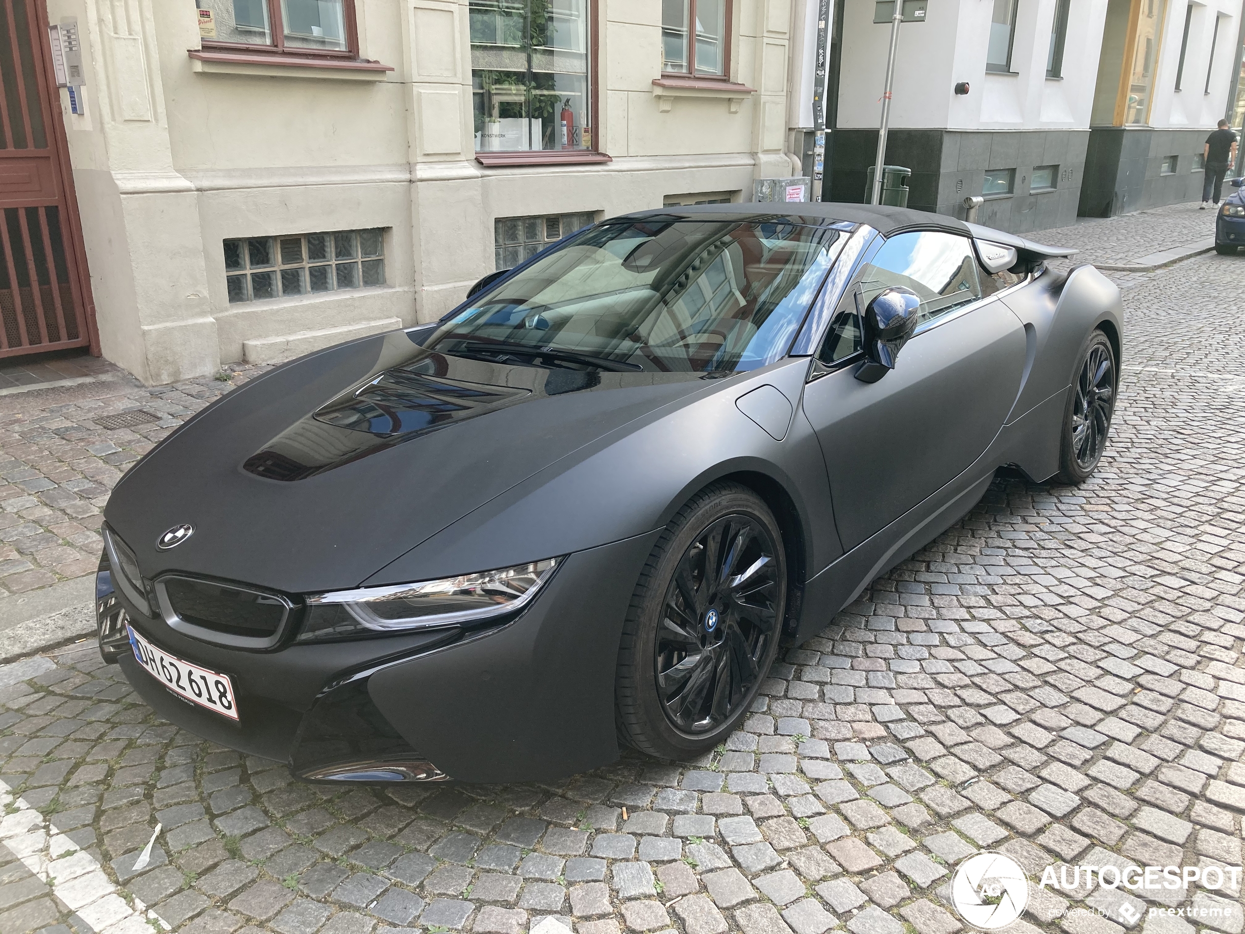 BMW i8 Roadster