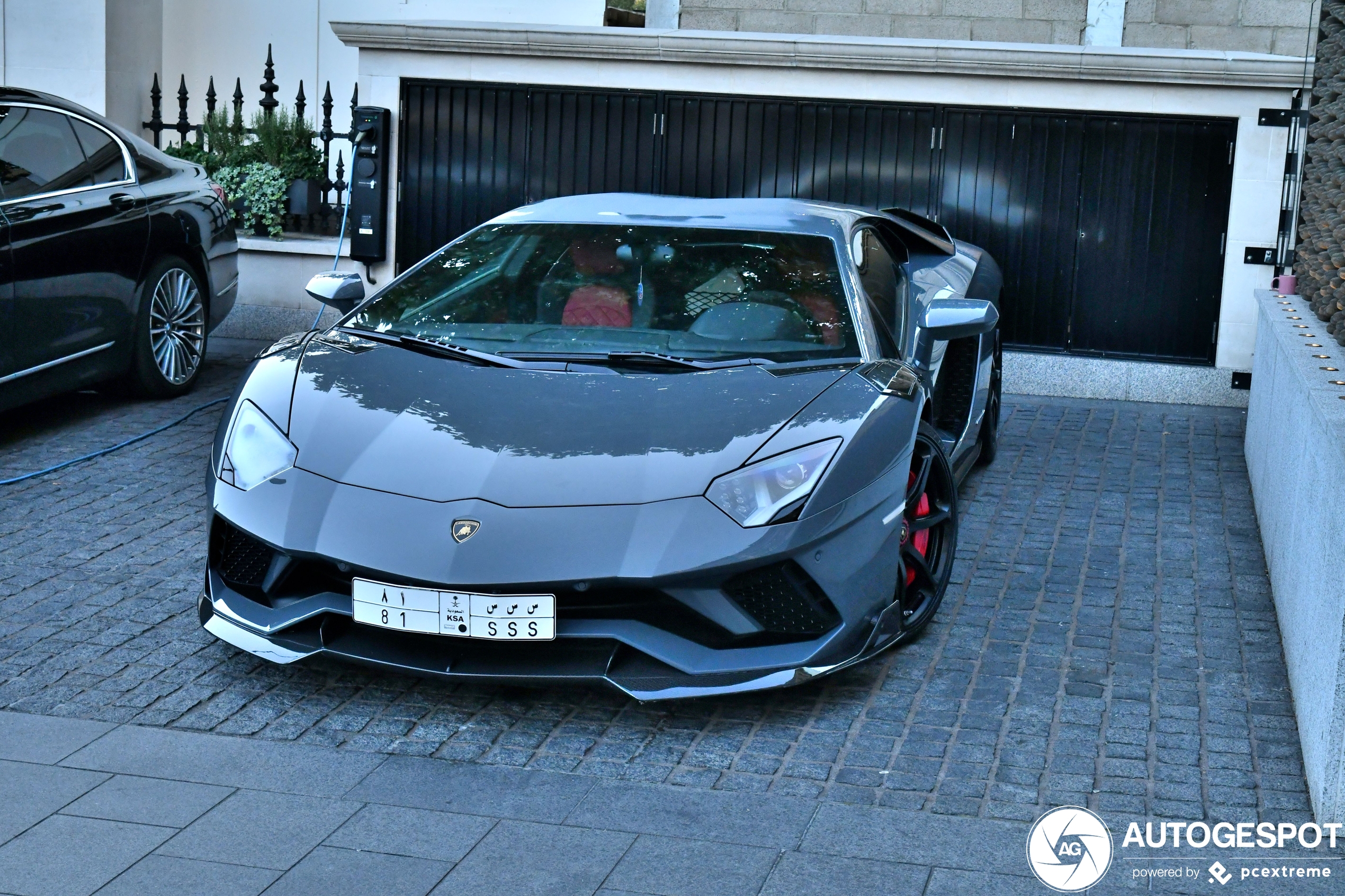 Lamborghini Aventador S LP740-4