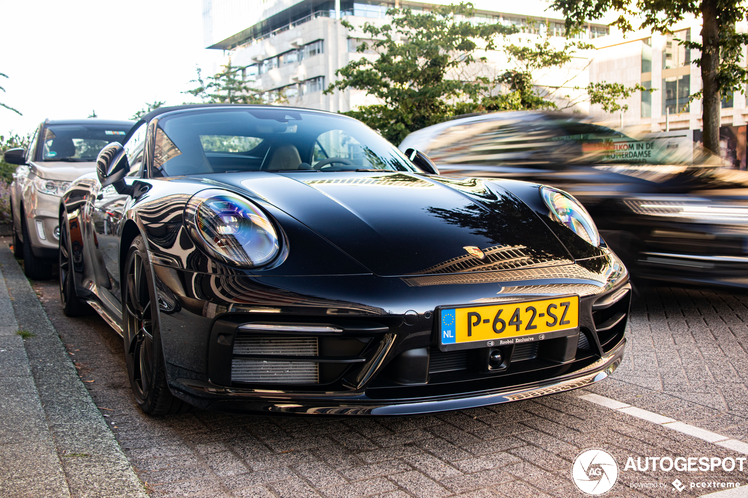 Porsche 992 Carrera 4S Cabriolet