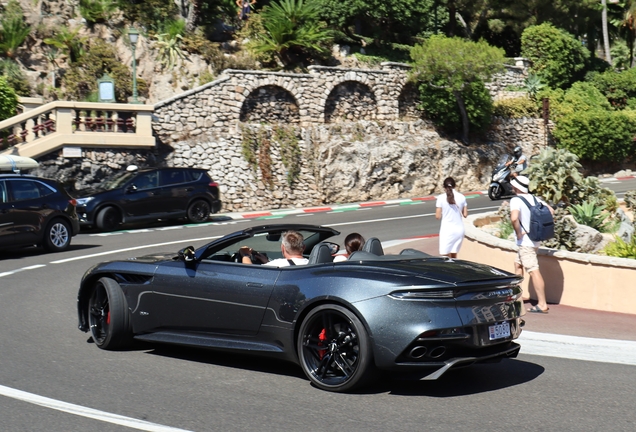 Aston Martin DBS Superleggera Volante