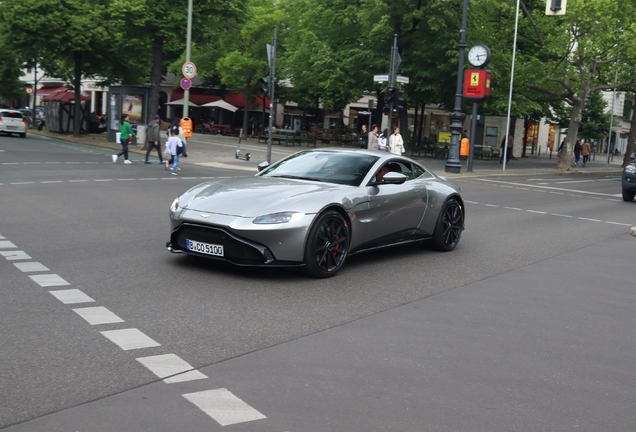 Aston Martin V8 Vantage 2018