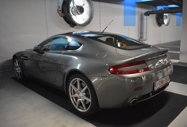 Aston Martin V8 Vantage