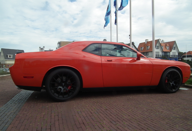 Dodge Challenger SRT-8