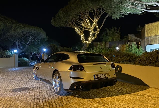 Ferrari GTC4Lusso T