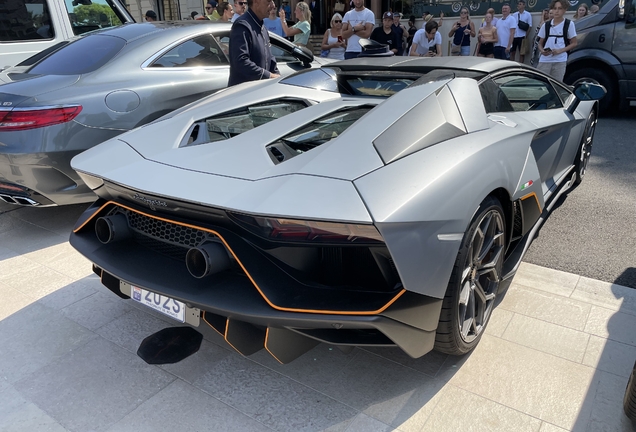 Lamborghini Aventador LP780-4 Ultimae Roadster