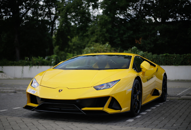 Lamborghini Huracán LP640-4 EVO