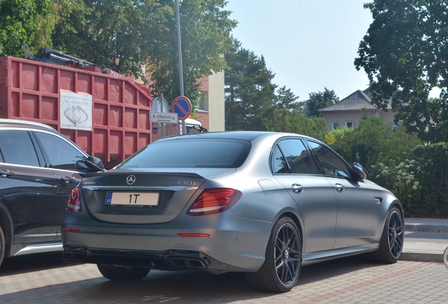 Mercedes-AMG E 63 S W213