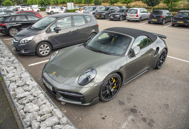 Porsche 992 Turbo S Cabriolet