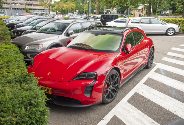 Porsche Taycan GTS Sport Turismo