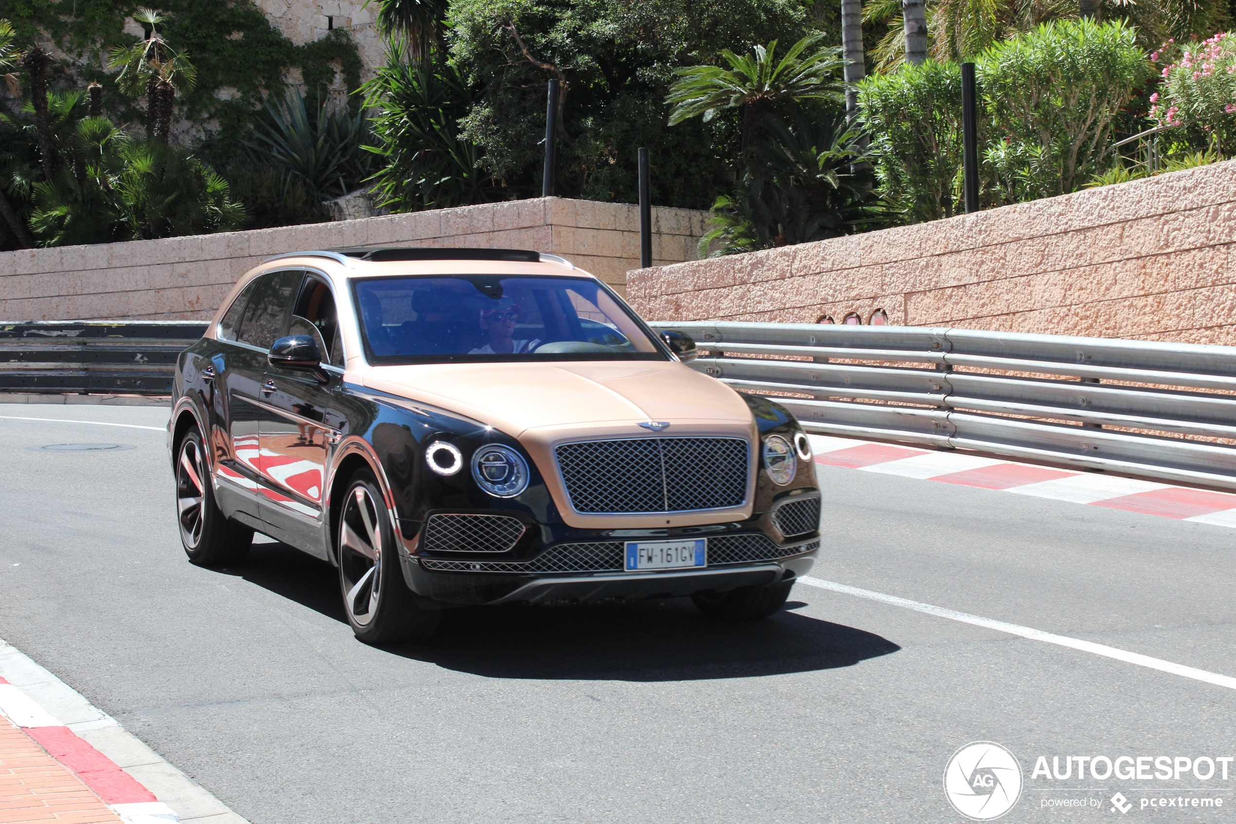 Bentley Bentayga V8