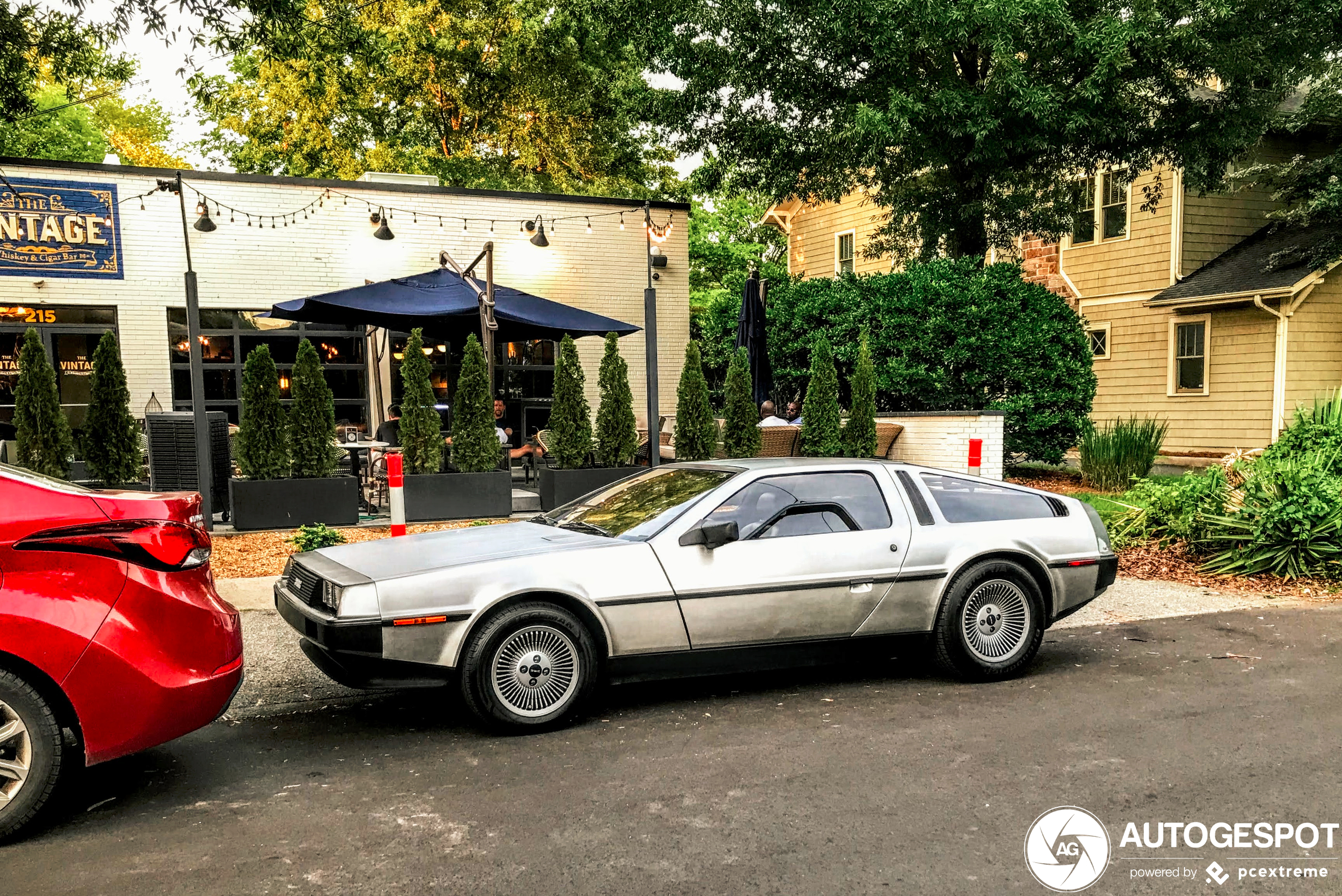 DeLorean DMC-12