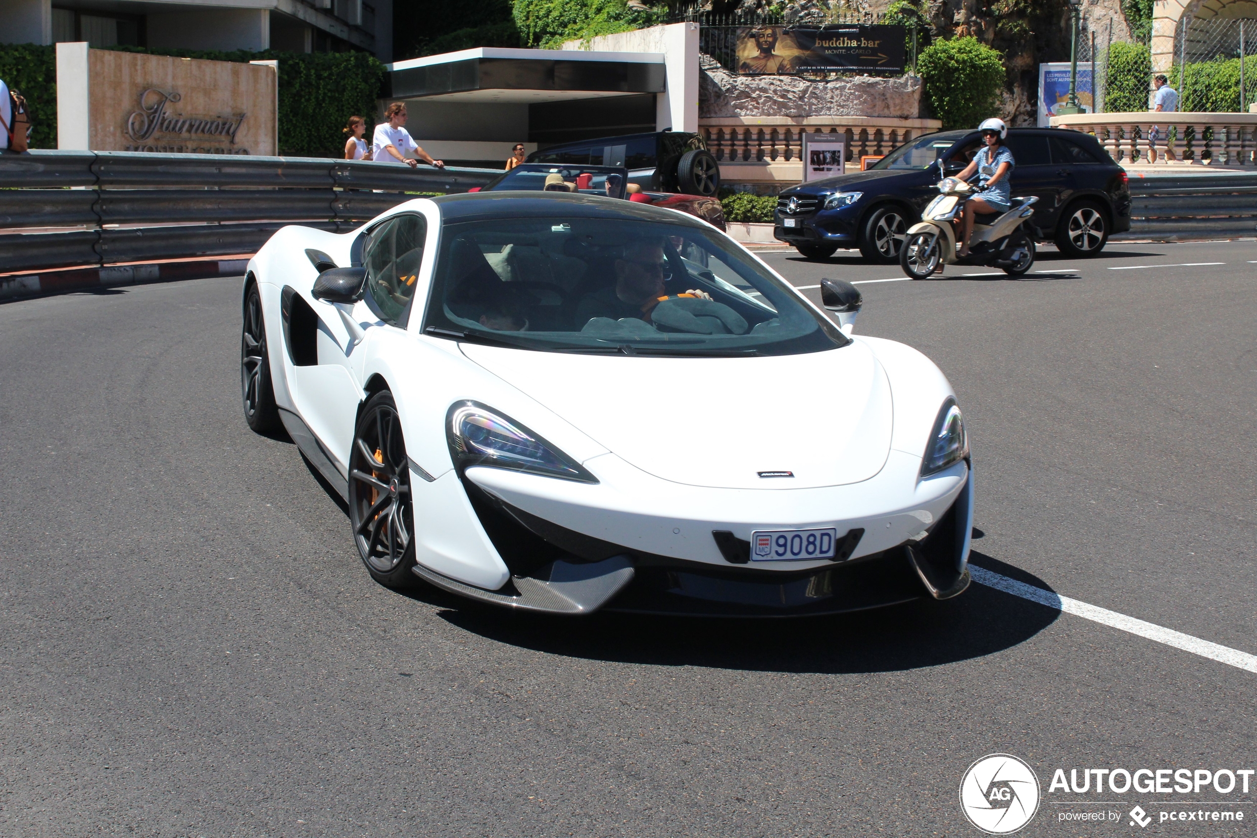 McLaren 570GT