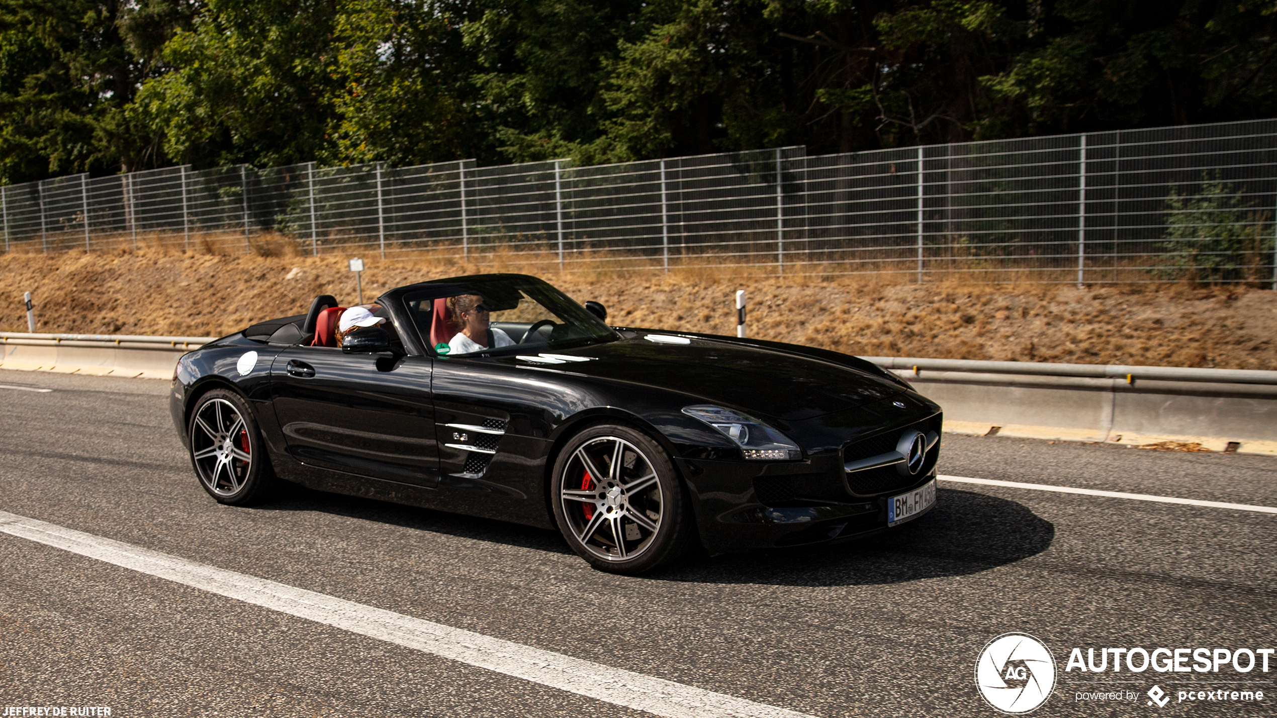 Mercedes-Benz SLS AMG Roadster