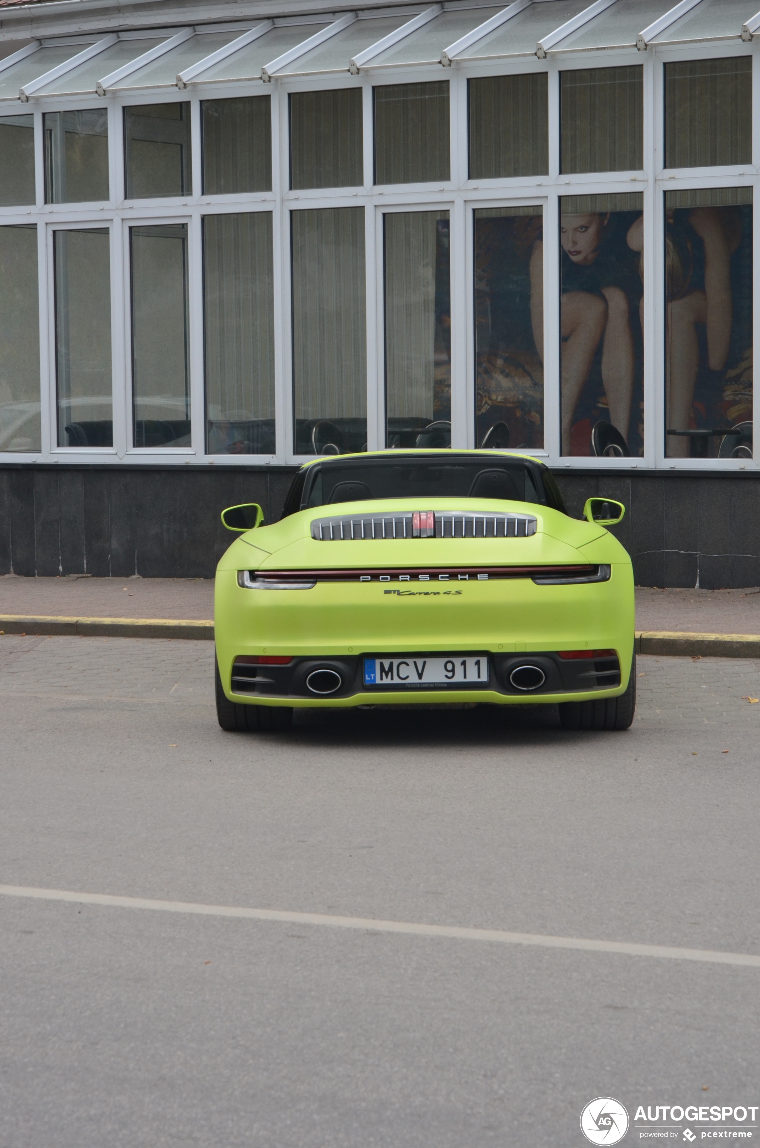 Porsche 992 Carrera 4S Cabriolet