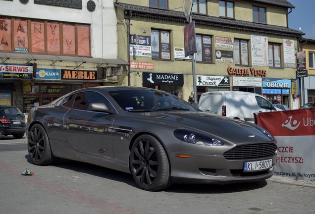 Aston Martin DB9