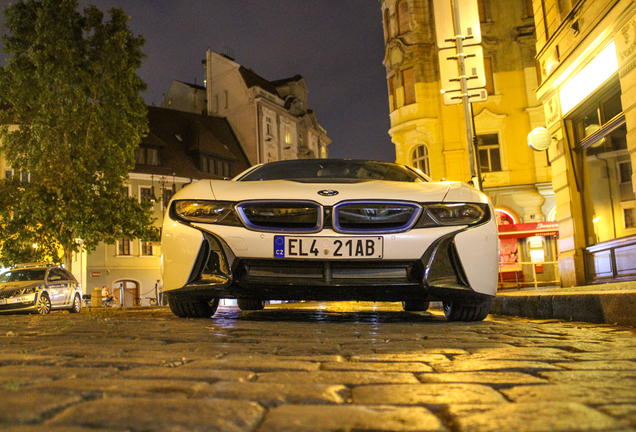 BMW i8