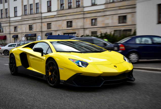 Lamborghini Aventador LP720-4 50° Anniversario