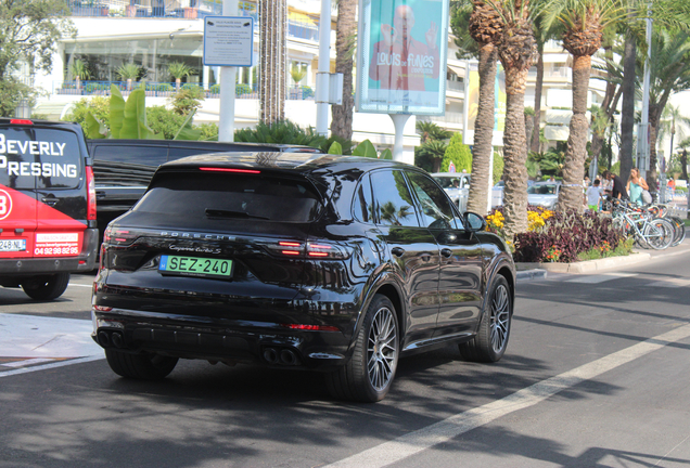 Porsche Cayenne Turbo S E-Hybrid