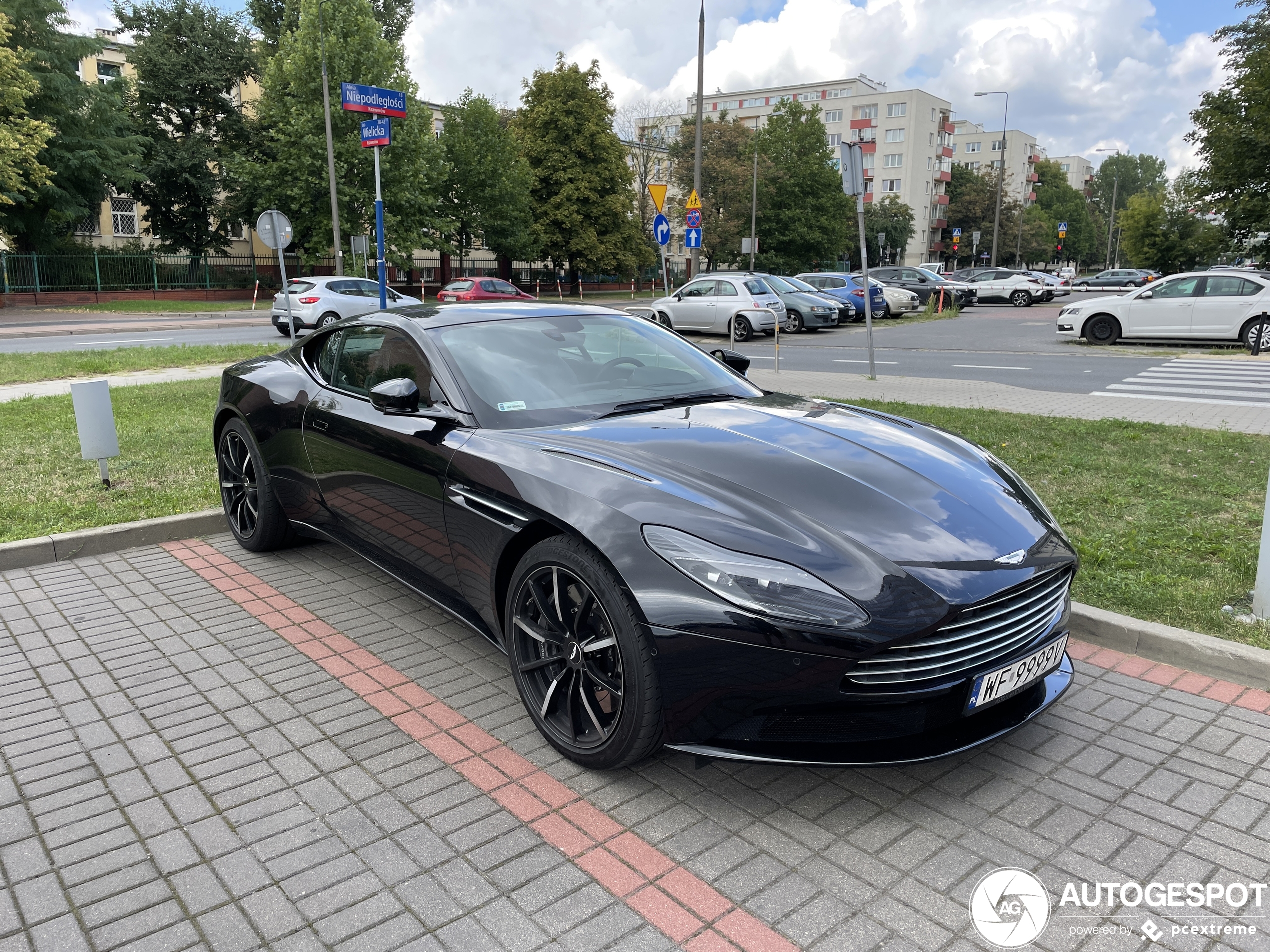 Aston Martin DB11 Launch Edition