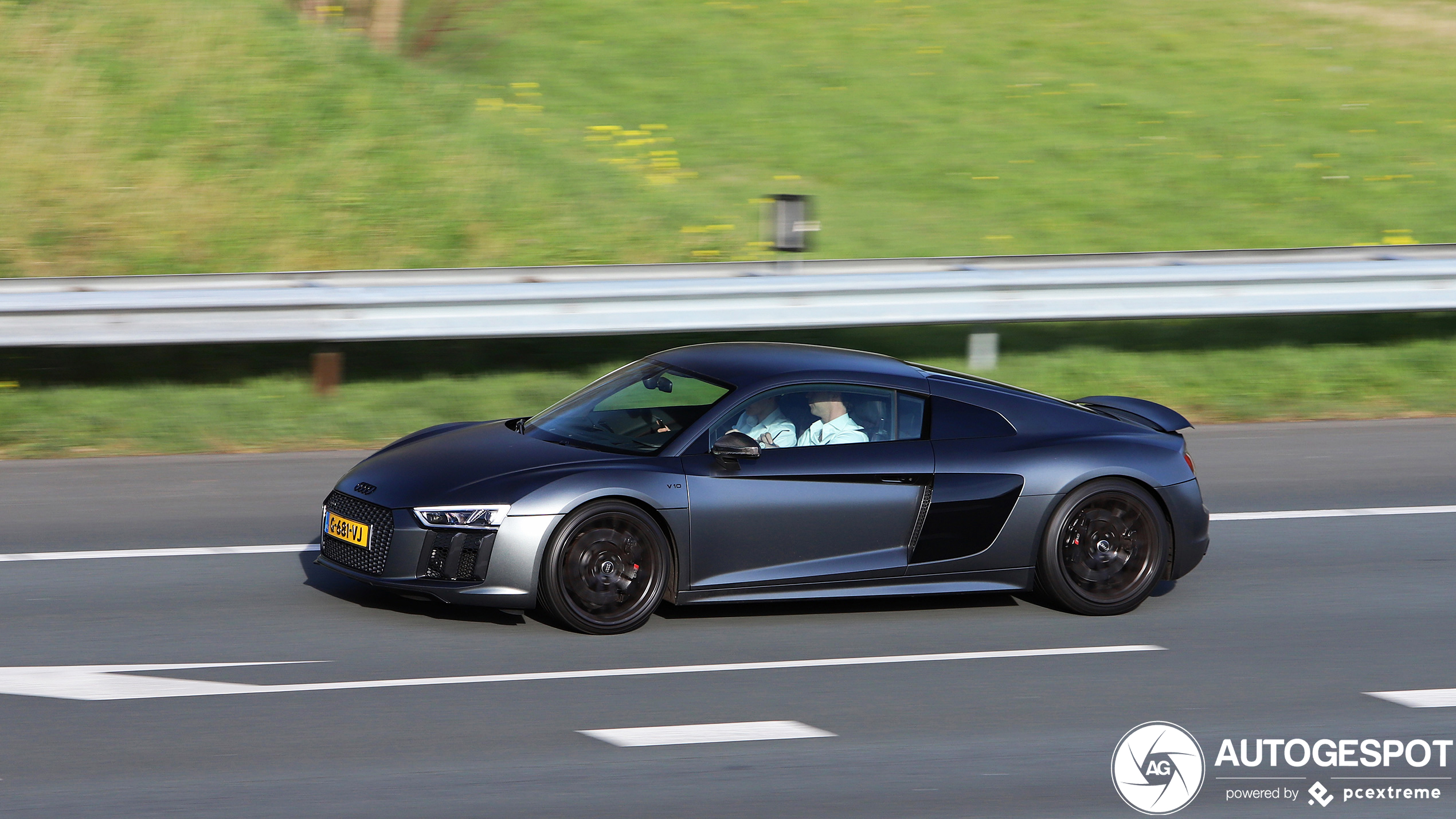 Audi R8 V10 2015