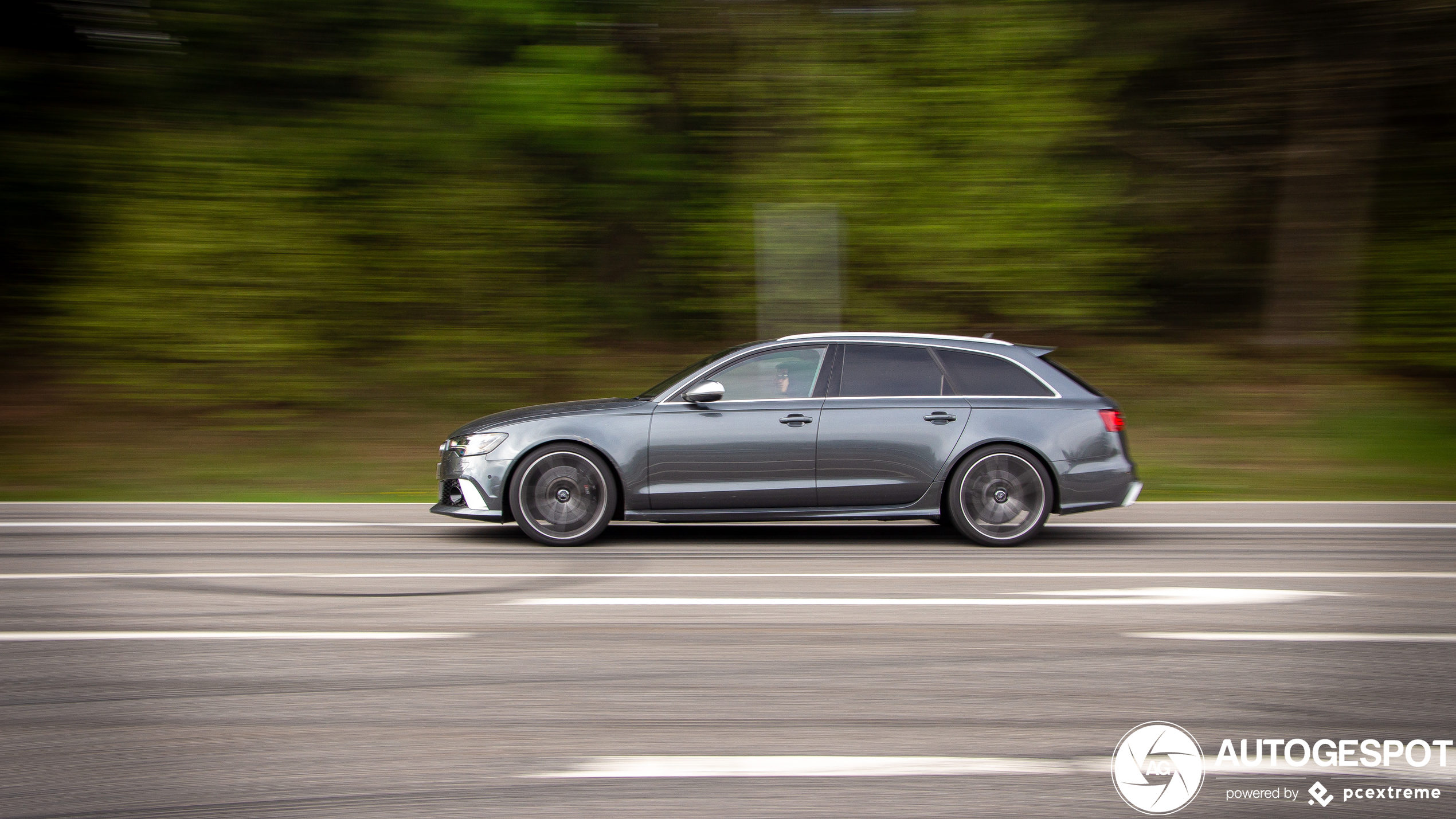 Audi RS6 Avant C7