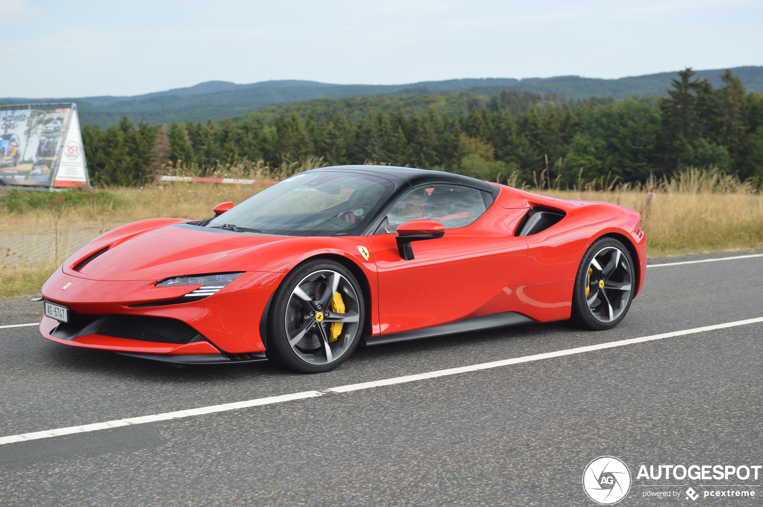 Ferrari SF90 Spider