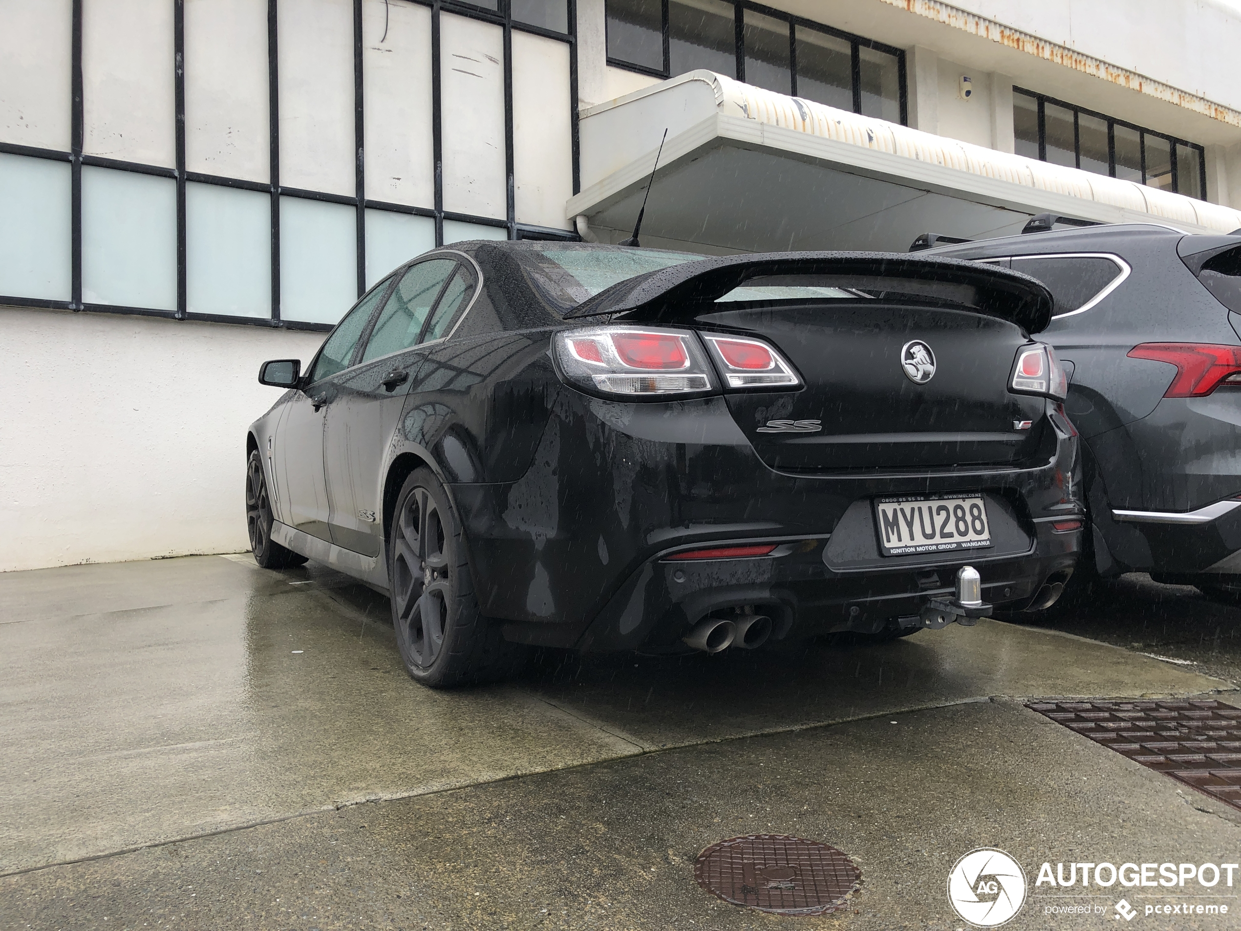 Holden VF Series II Commodore SS V