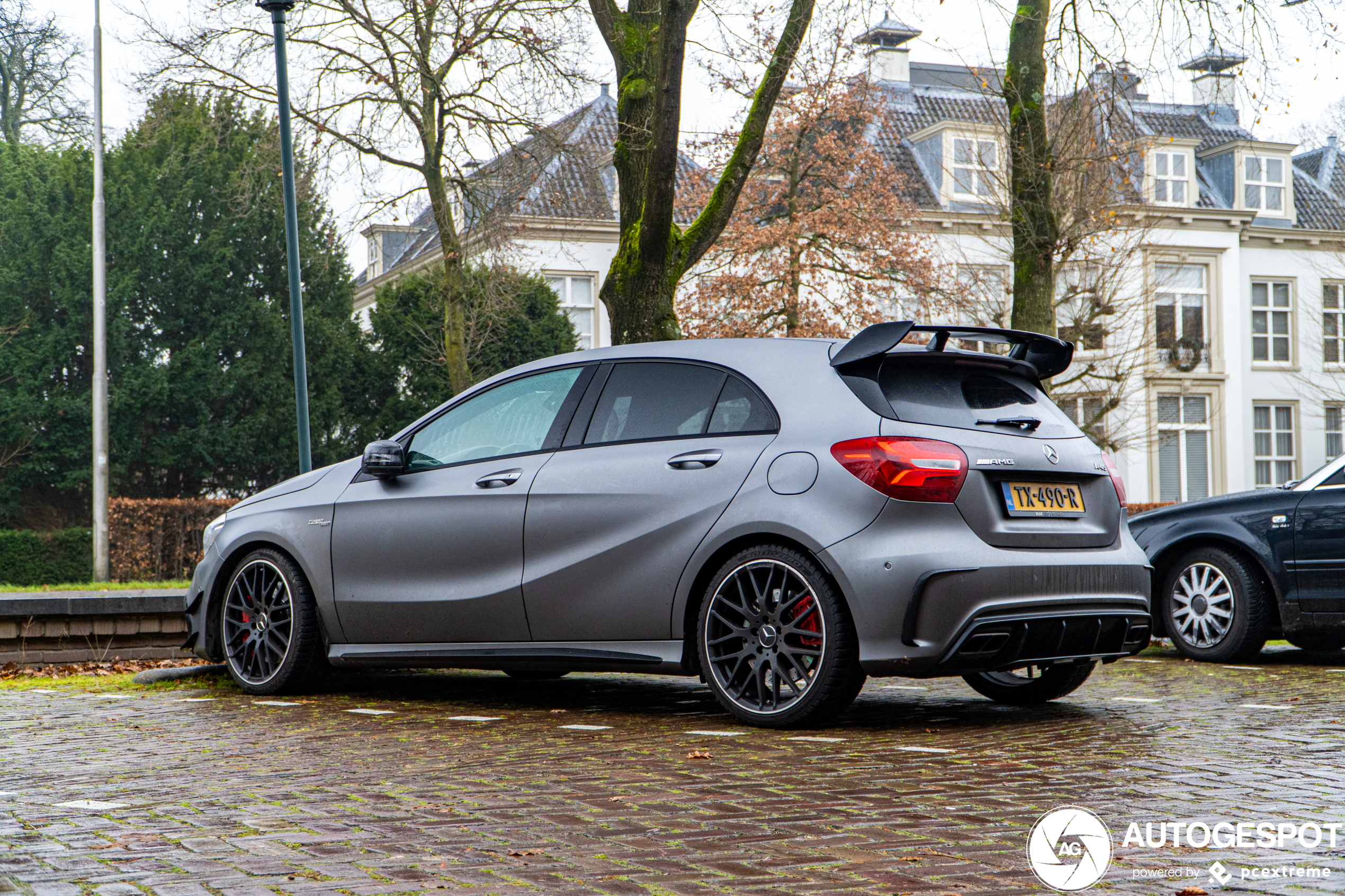 Mercedes-AMG A 45 W176 2015