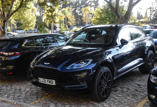 Aston Martin DBX