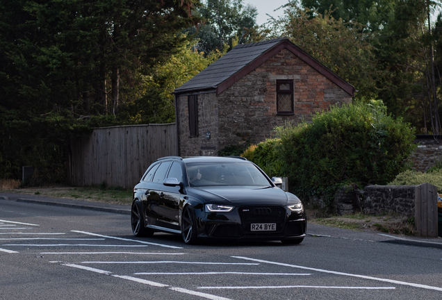 Audi RS4 Avant B8