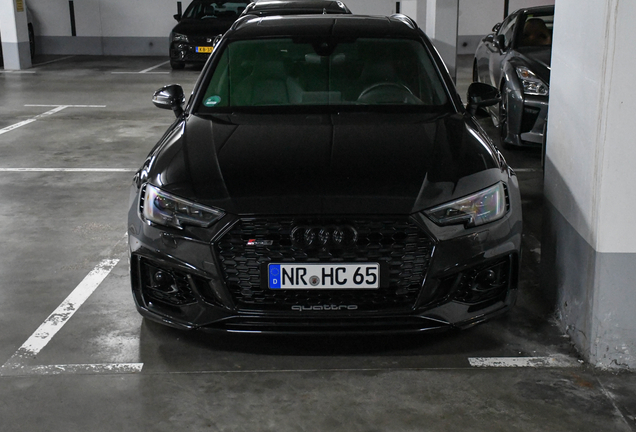 Audi RS4 Avant B9