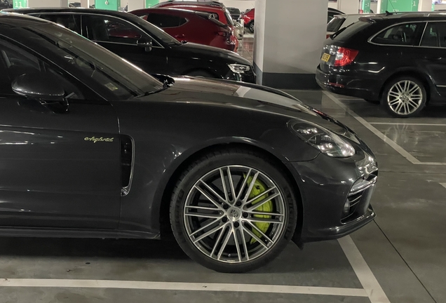 Porsche 971 Panamera Turbo S E-Hybrid