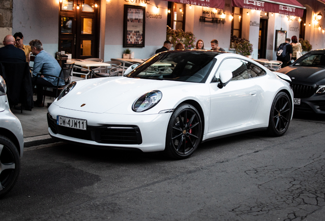 Porsche 992 Carrera 4S