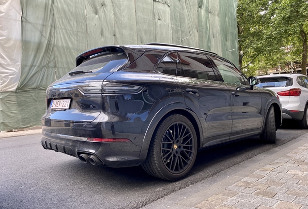 Porsche 9YA Cayenne GTS