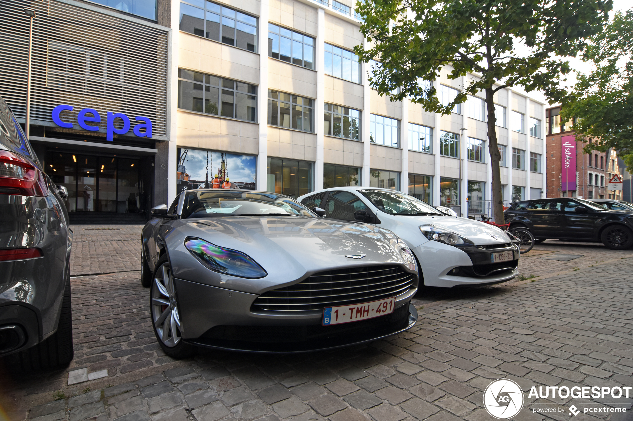 Aston Martin DB11 V8