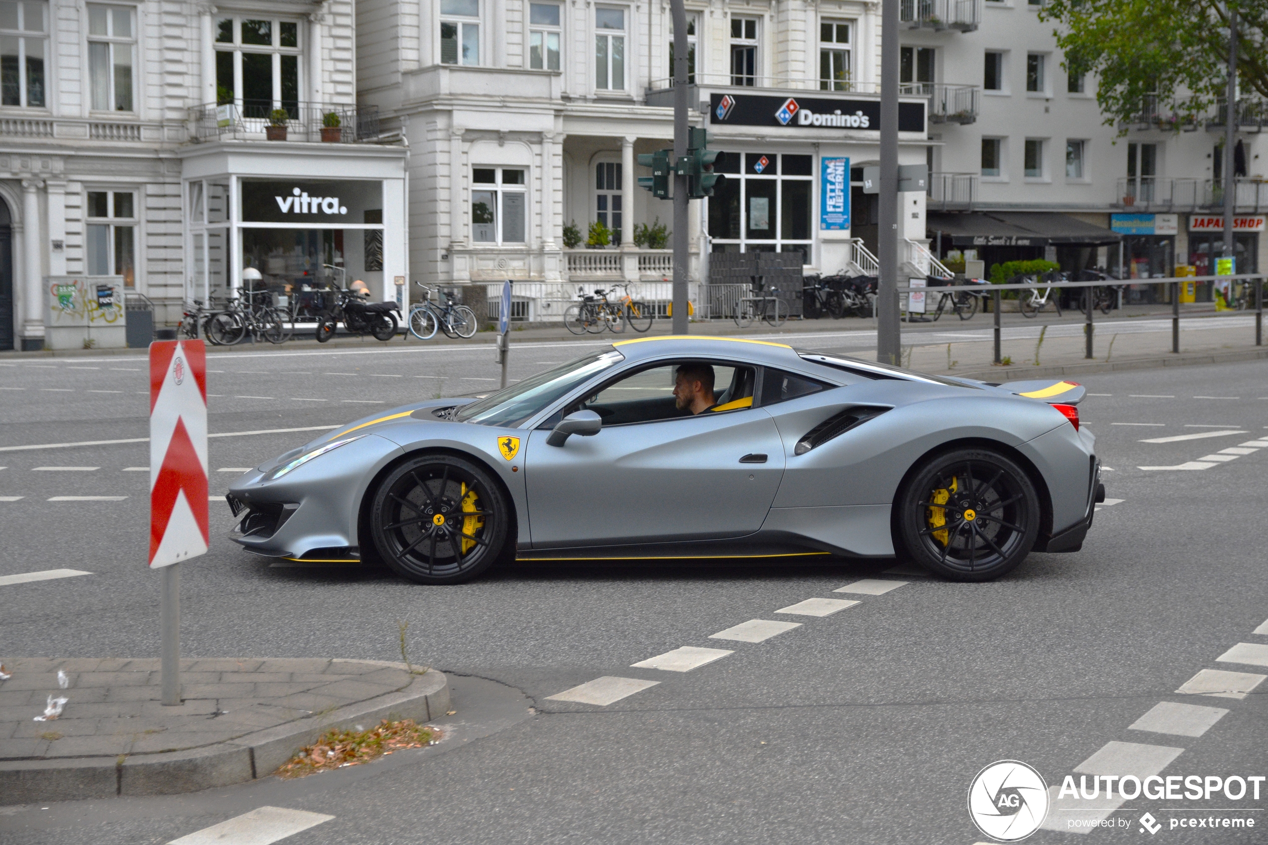 Ferrari 488 Pista