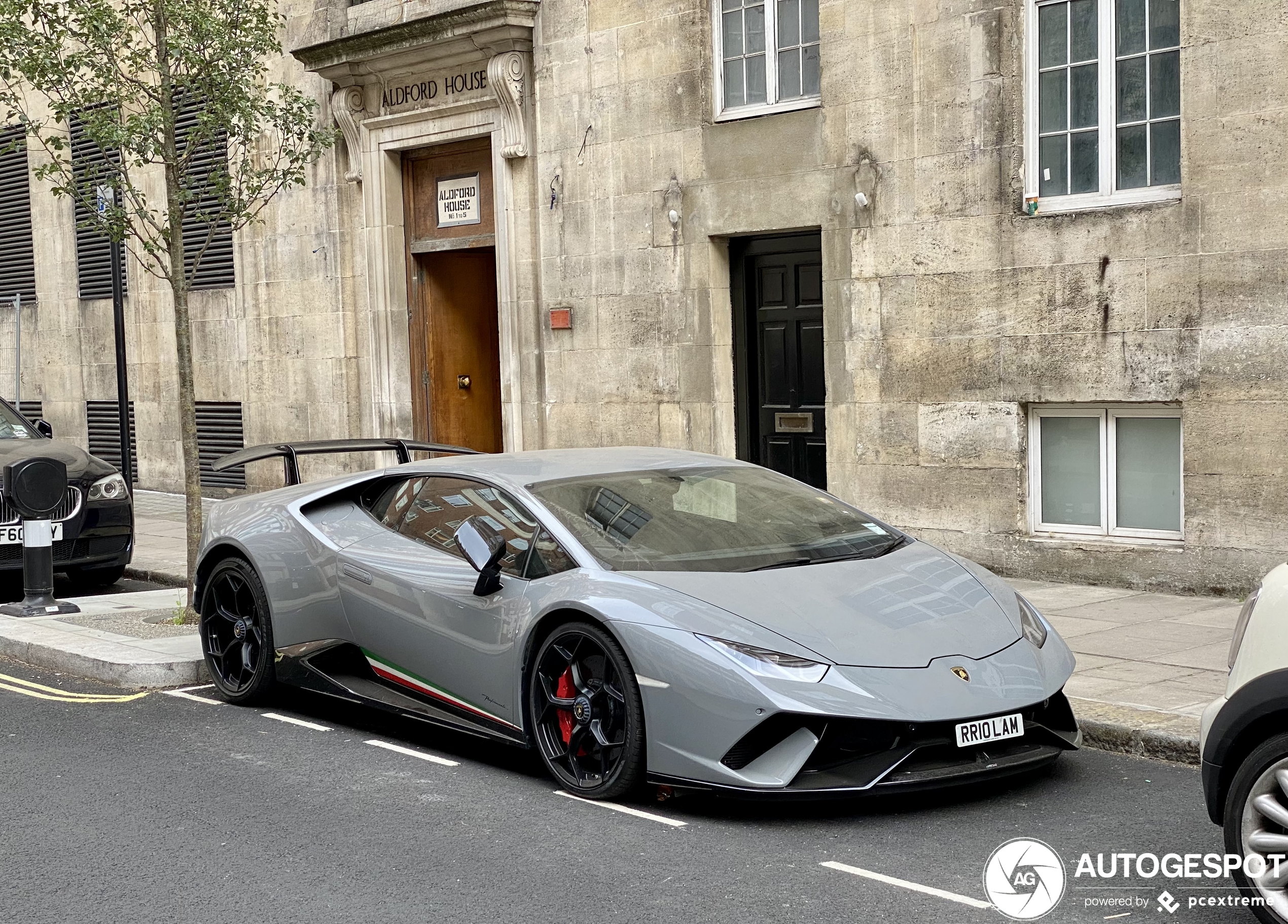 Lamborghini Huracán LP640-4 Performante