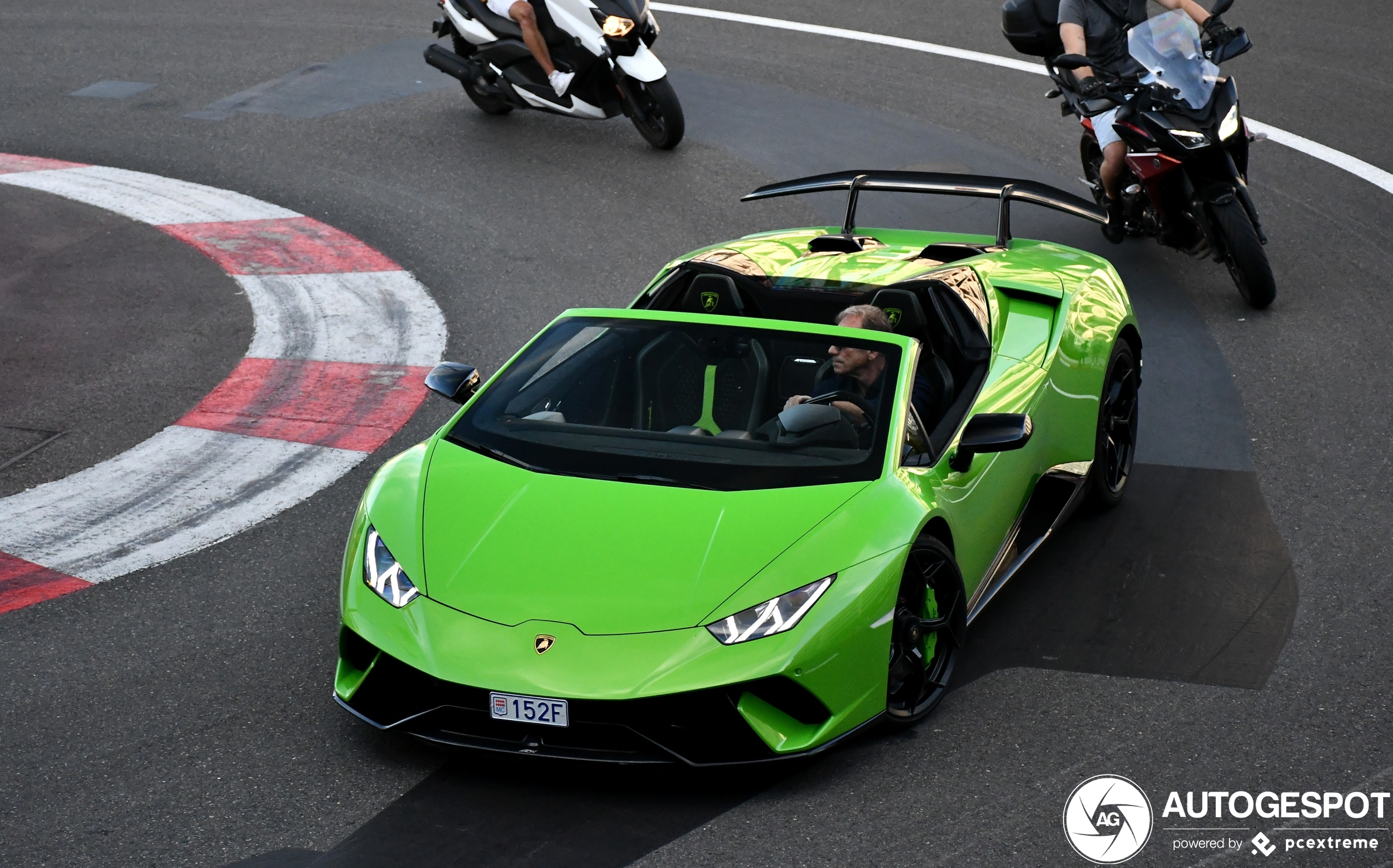 Lamborghini Huracán LP640-4 Performante Spyder