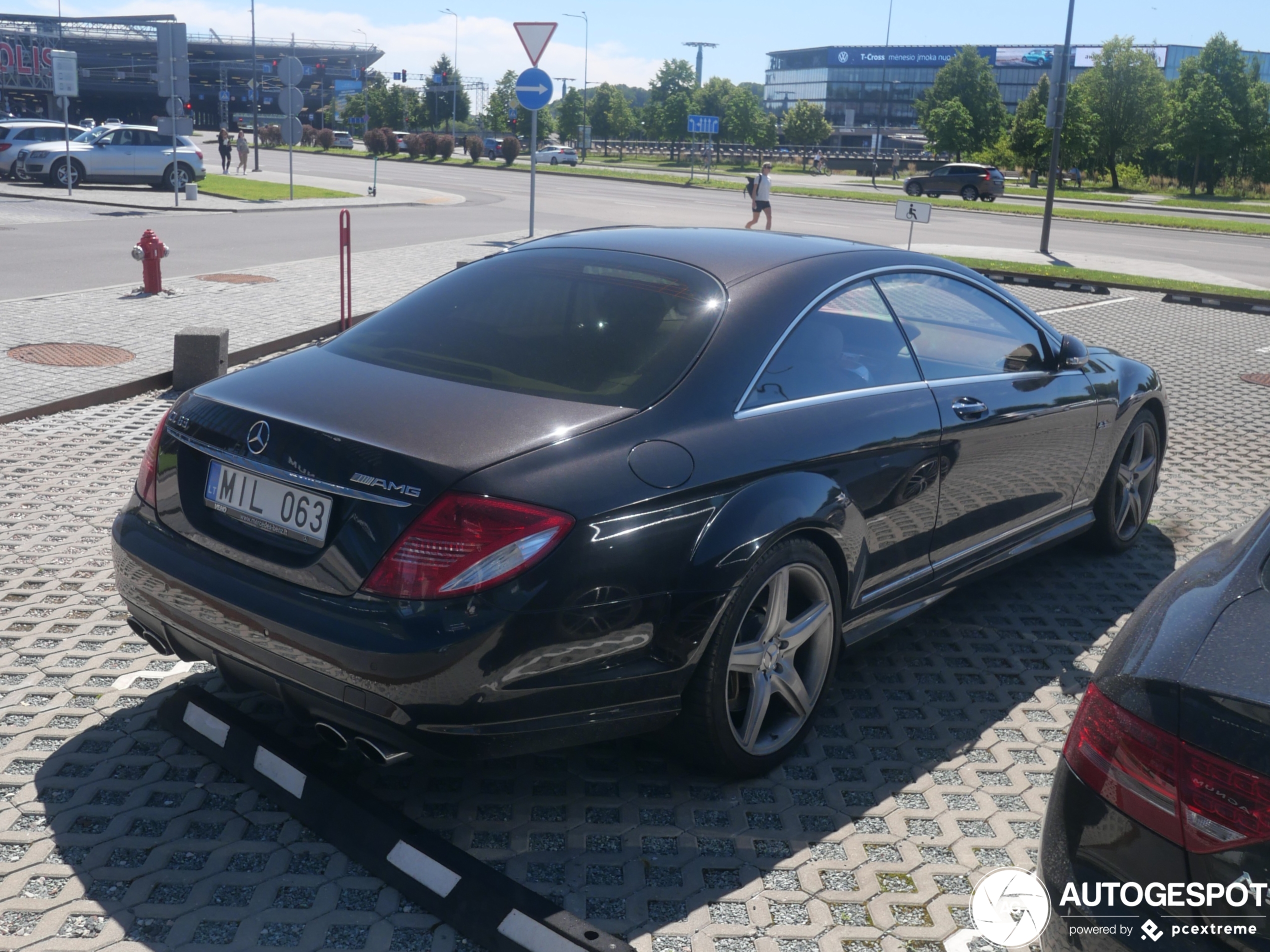 Mercedes-Benz CL 63 AMG C216